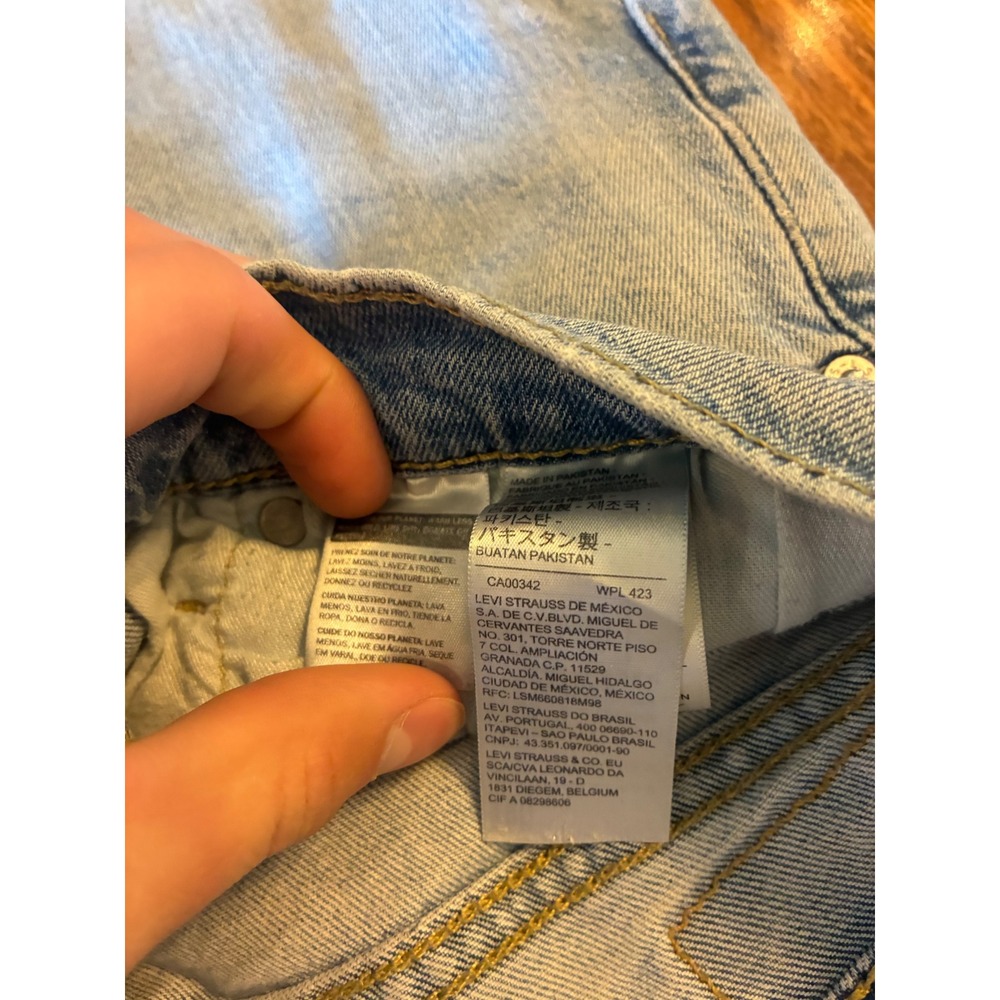 Levis 502 Regular Taper Light Wash Raw Hem Jeans Mens W31 L32 Distressed - Picture 2 of 9